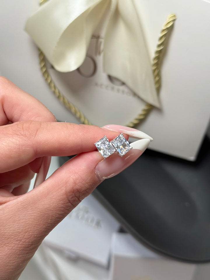 Tia Diamond Stud Earrings - Silver