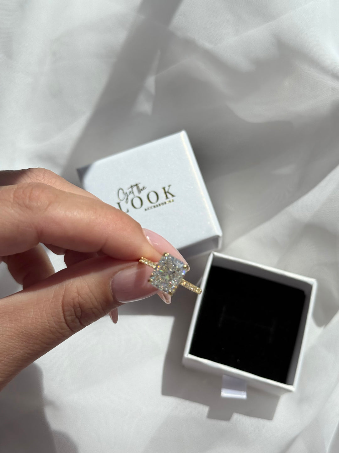 Tia 3ct Crushed Ice Diamond Ring - Gold