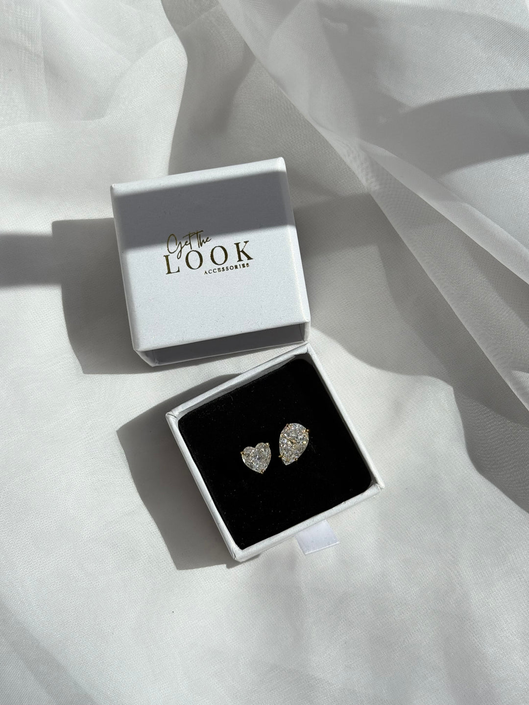Pear & Heart Diamond Ring - Gold