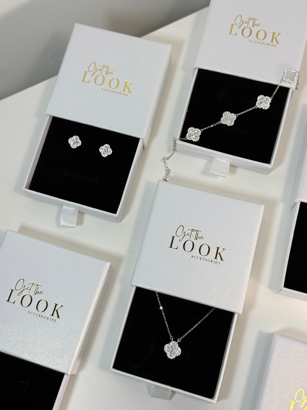 Luxe Full Diamond Clover Necklace - Silver