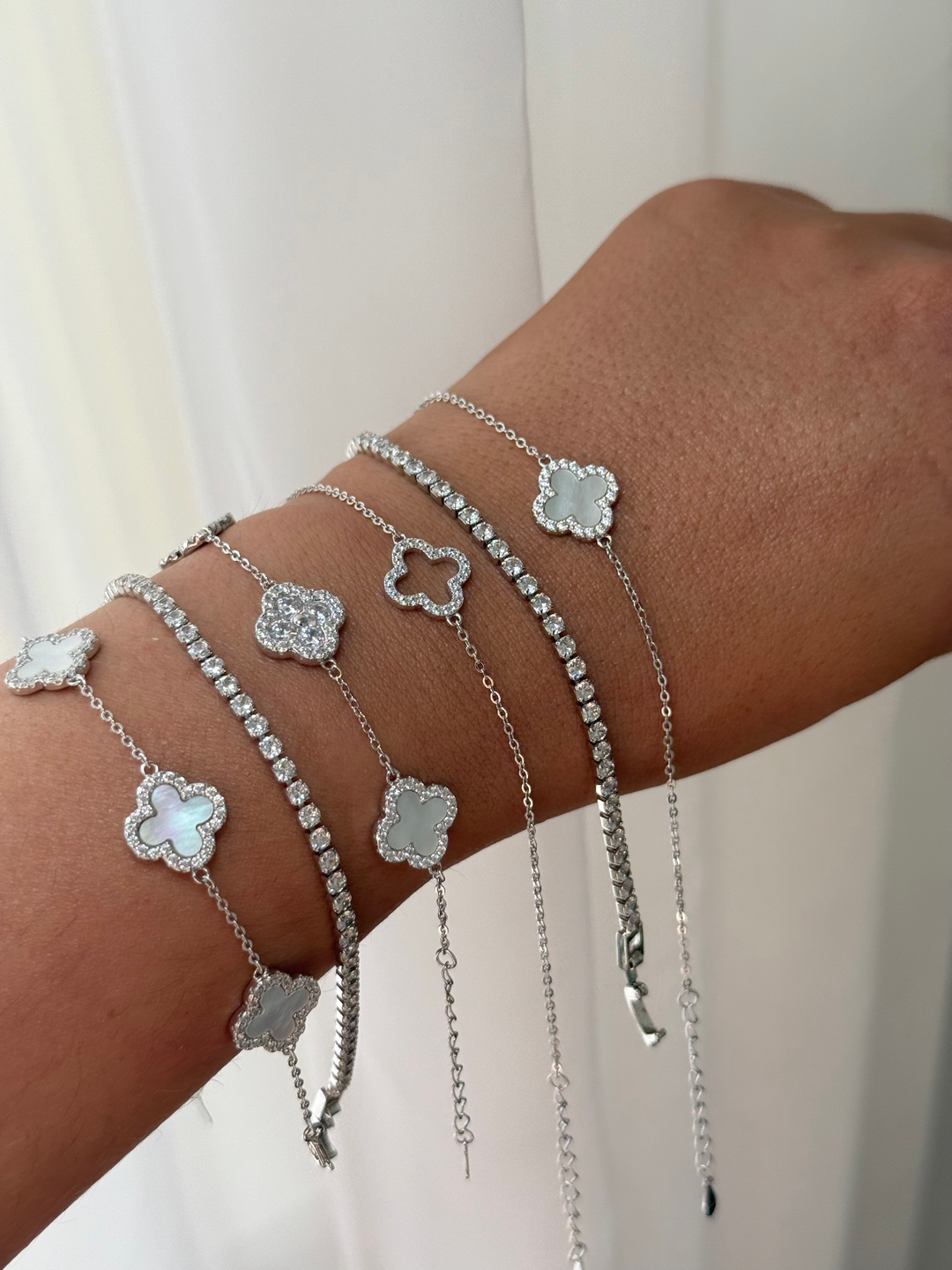 Luxe Single Clover Bracelet - Silver & MOP