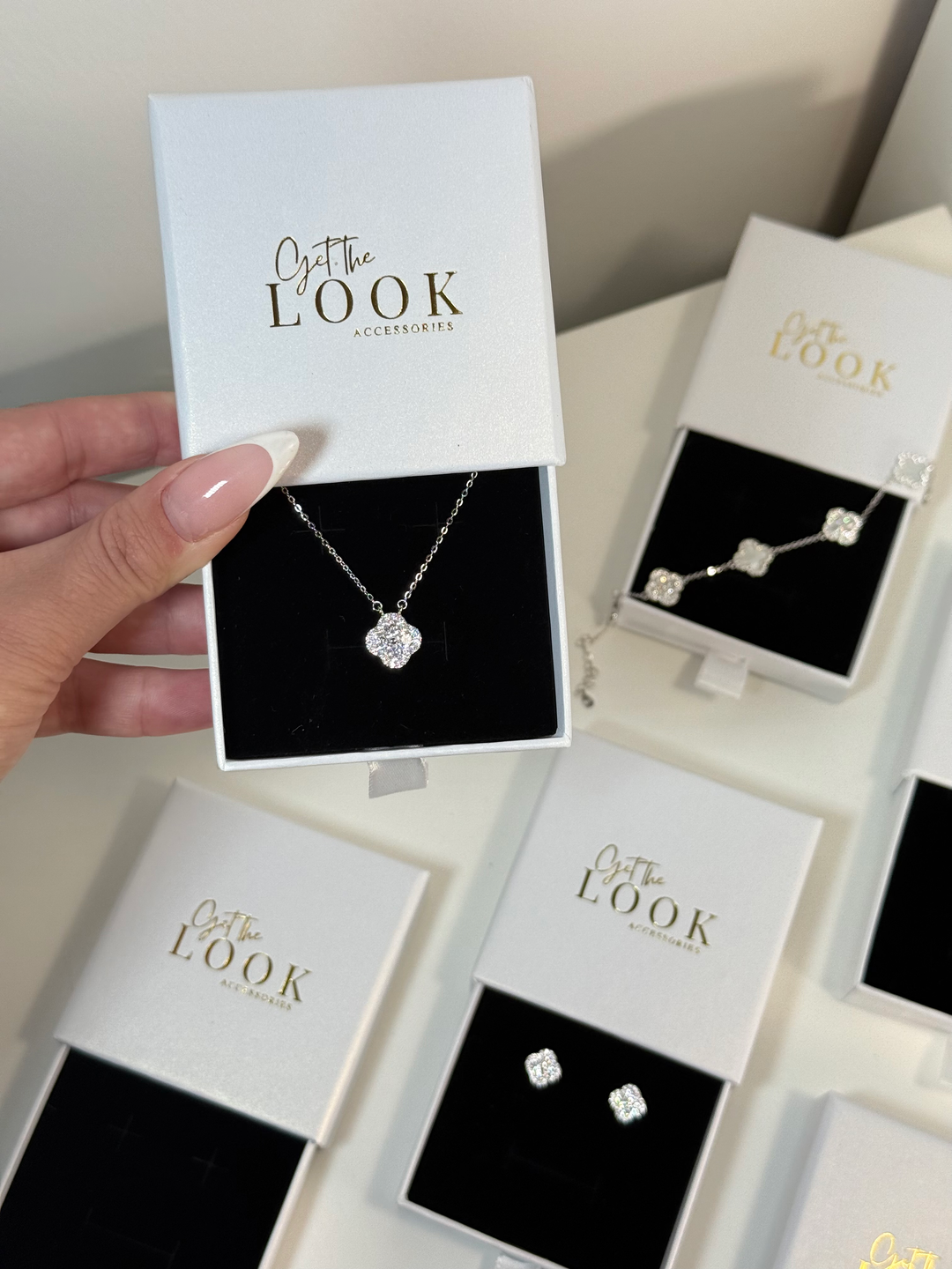 Luxe Full Diamond Clover Necklace - Silver