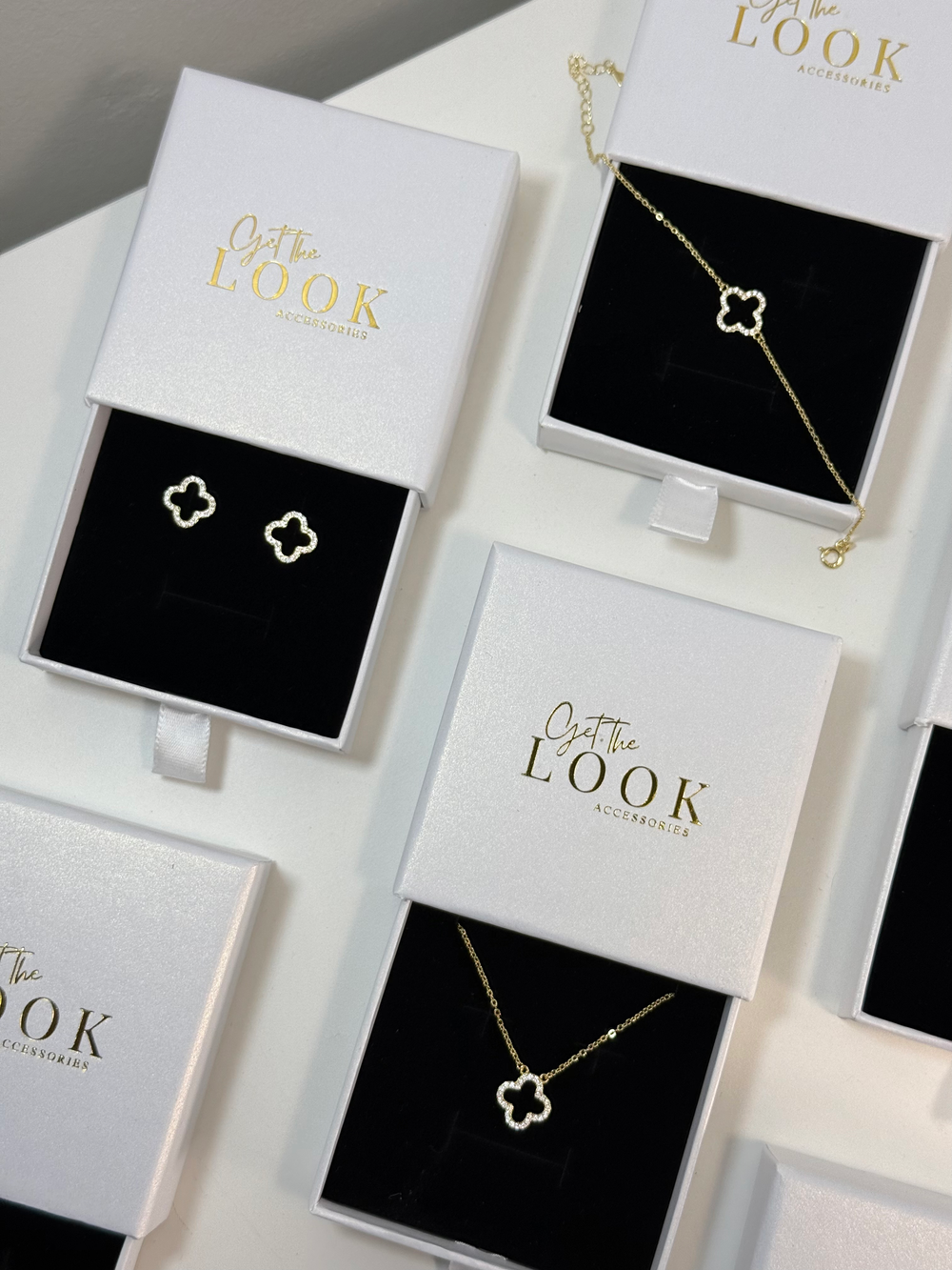 Luxe Hollow Clover Stud Earrings - Gold