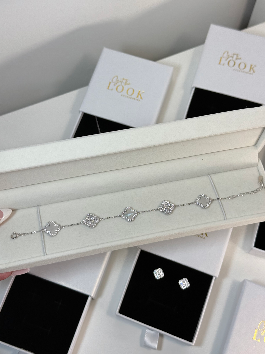 Luxe Diamond Clover Bracelet - Silver & MOP
