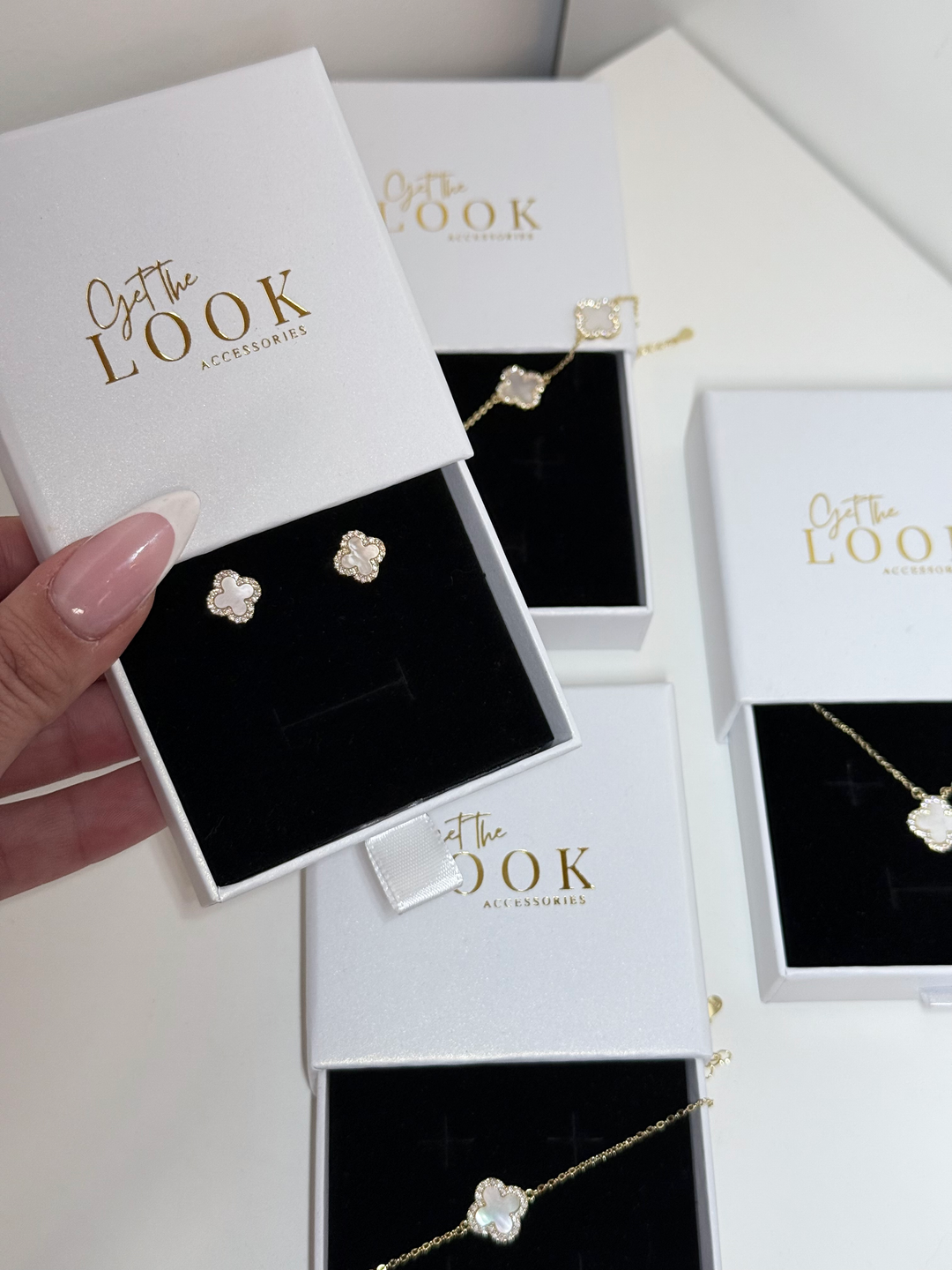 Luxe Clover Stud Earrings - Gold & MOP