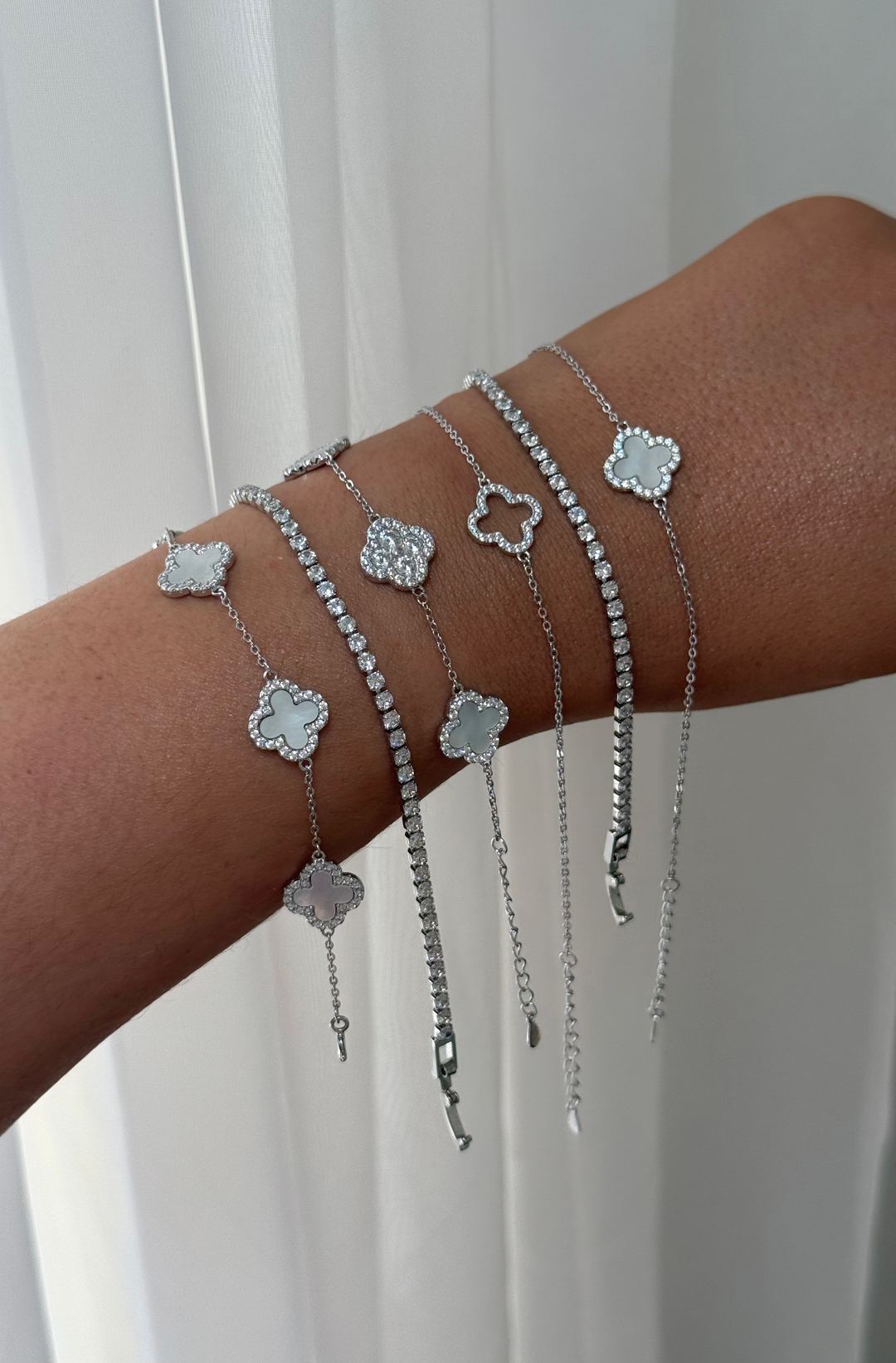Luxe Single Clover Bracelet - Silver & MOP