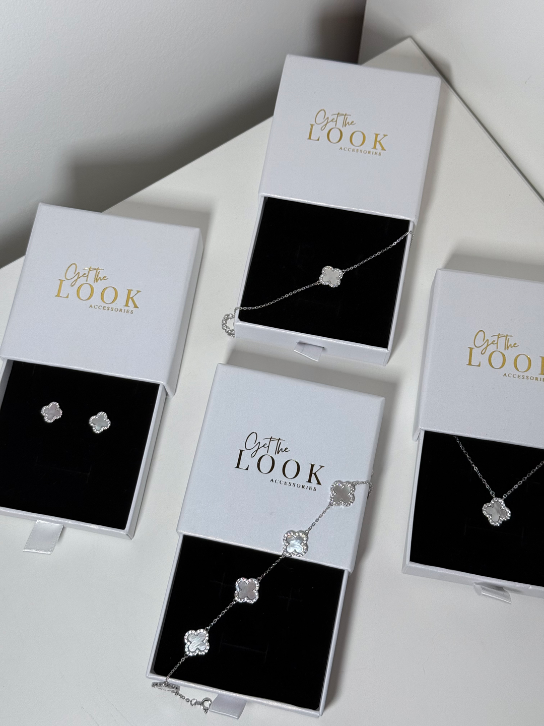 Luxe Clover Stud Earrings - Silver & MOP